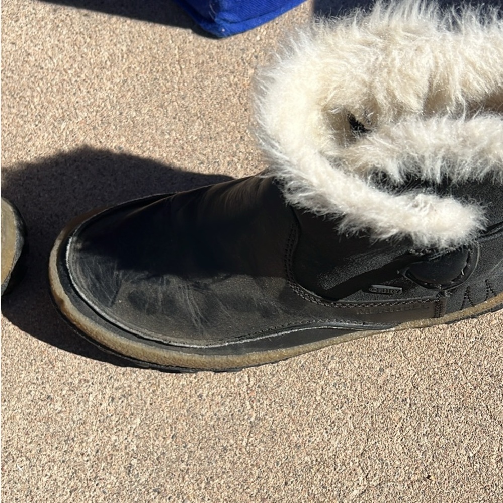 Merrell Snow boots size 8